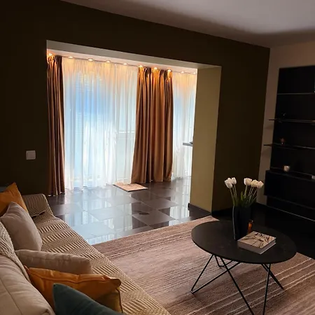 Stylish 1 Bedroom Near Iulius Town شقة تيميشورا
